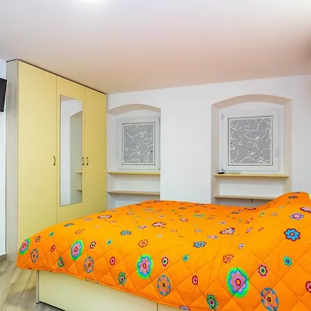 Studio Apartman Hana